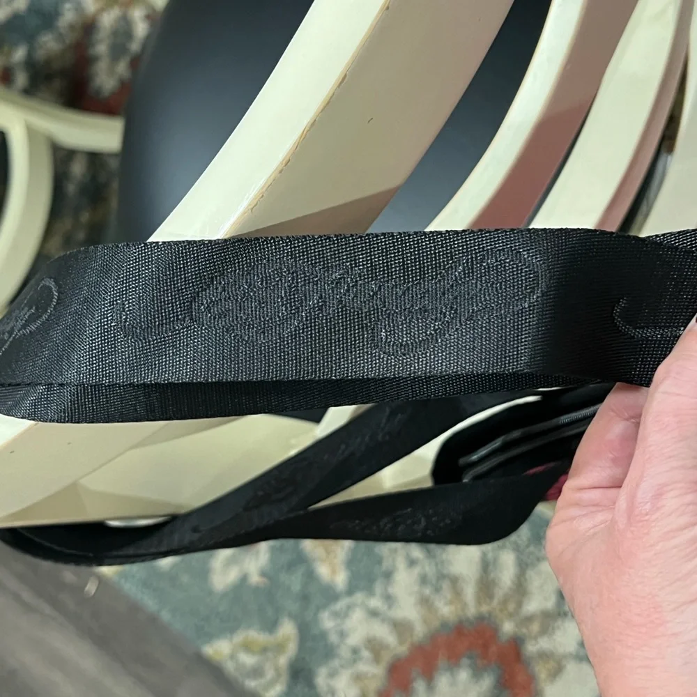 Ed Hardy Pink Tote with Skull and Tiger Design NWT MSRP 69.99 - Picture 9 of 12